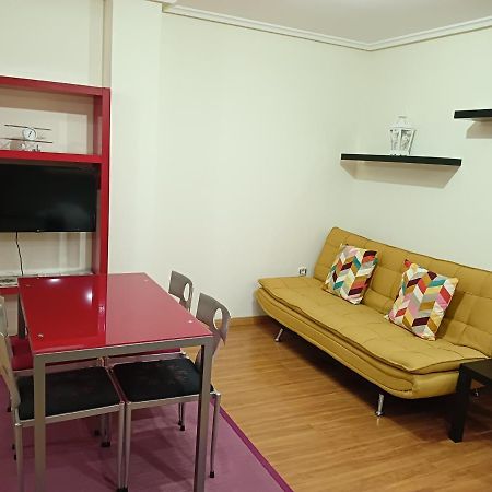 Apartamentos Chevere Rojo-Huca Овиедо Екстериор снимка