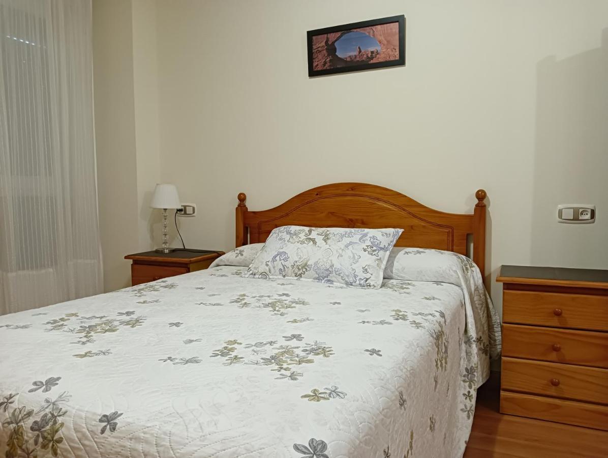 Apartamentos Chevere Rojo-Huca Овиедо Екстериор снимка