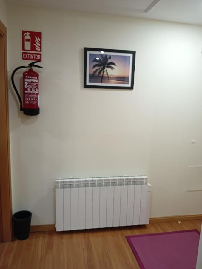 Apartamentos Chevere Rojo-Huca Овиедо Екстериор снимка