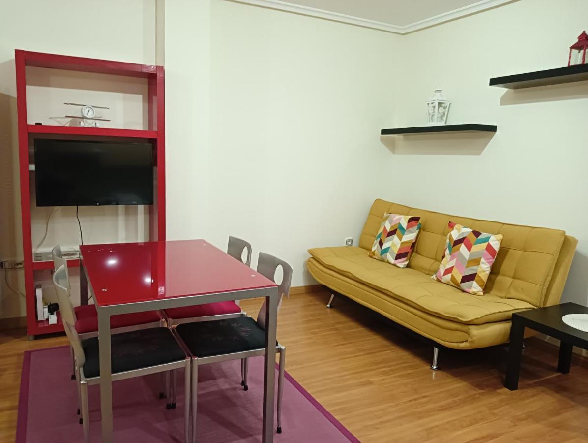 Apartamentos Chevere Rojo-Huca Овиедо Екстериор снимка