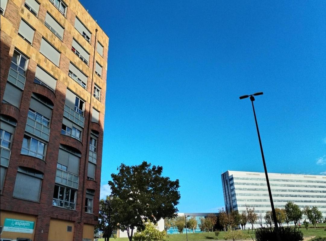 Apartamentos Chevere Rojo-Huca Овиедо Екстериор снимка